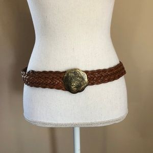 AEO | NWOT Genuine Leather w/ Flower Buckle S/M